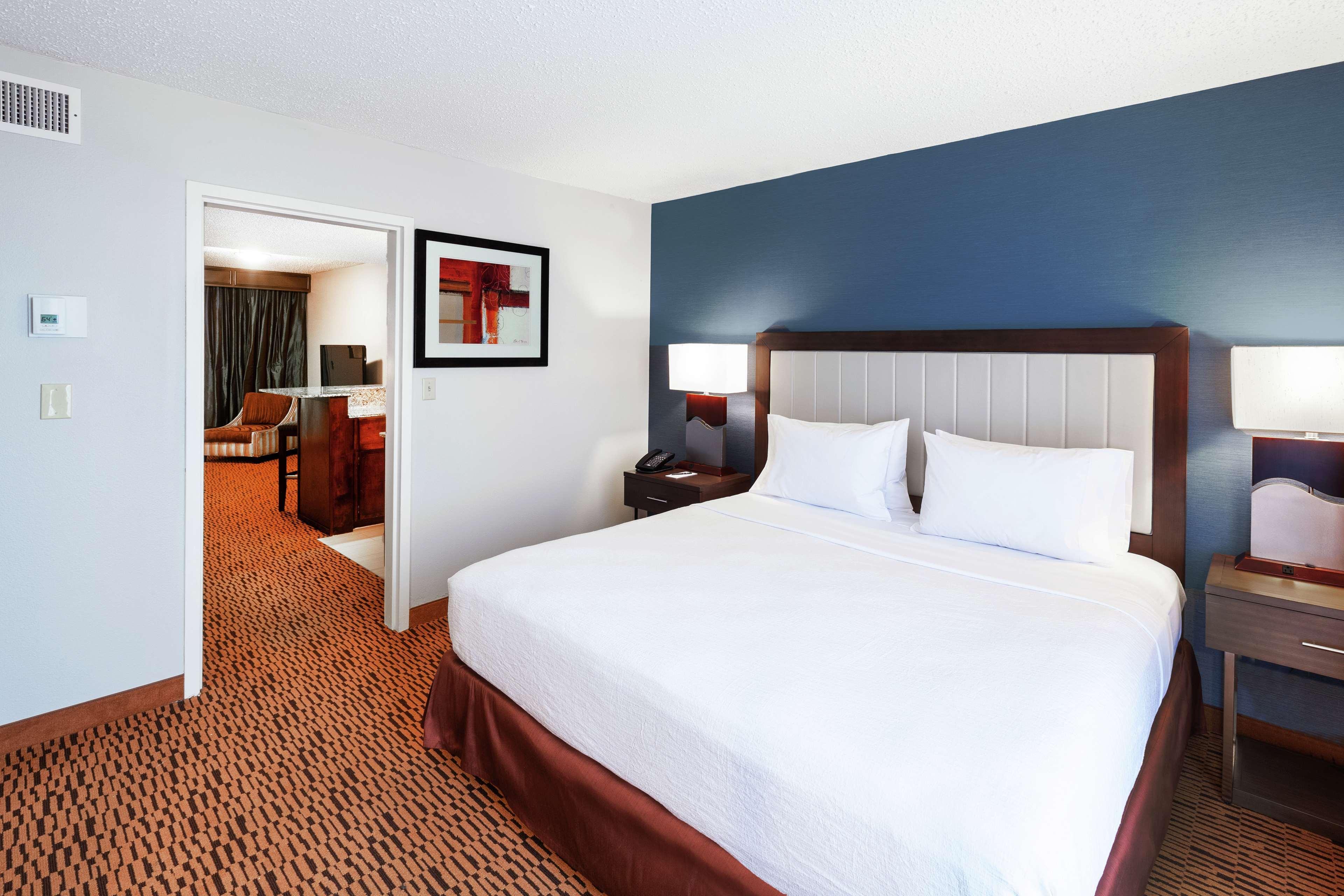 Embassy Suites By Hilton Dallas Market Center Dış mekan fotoğraf