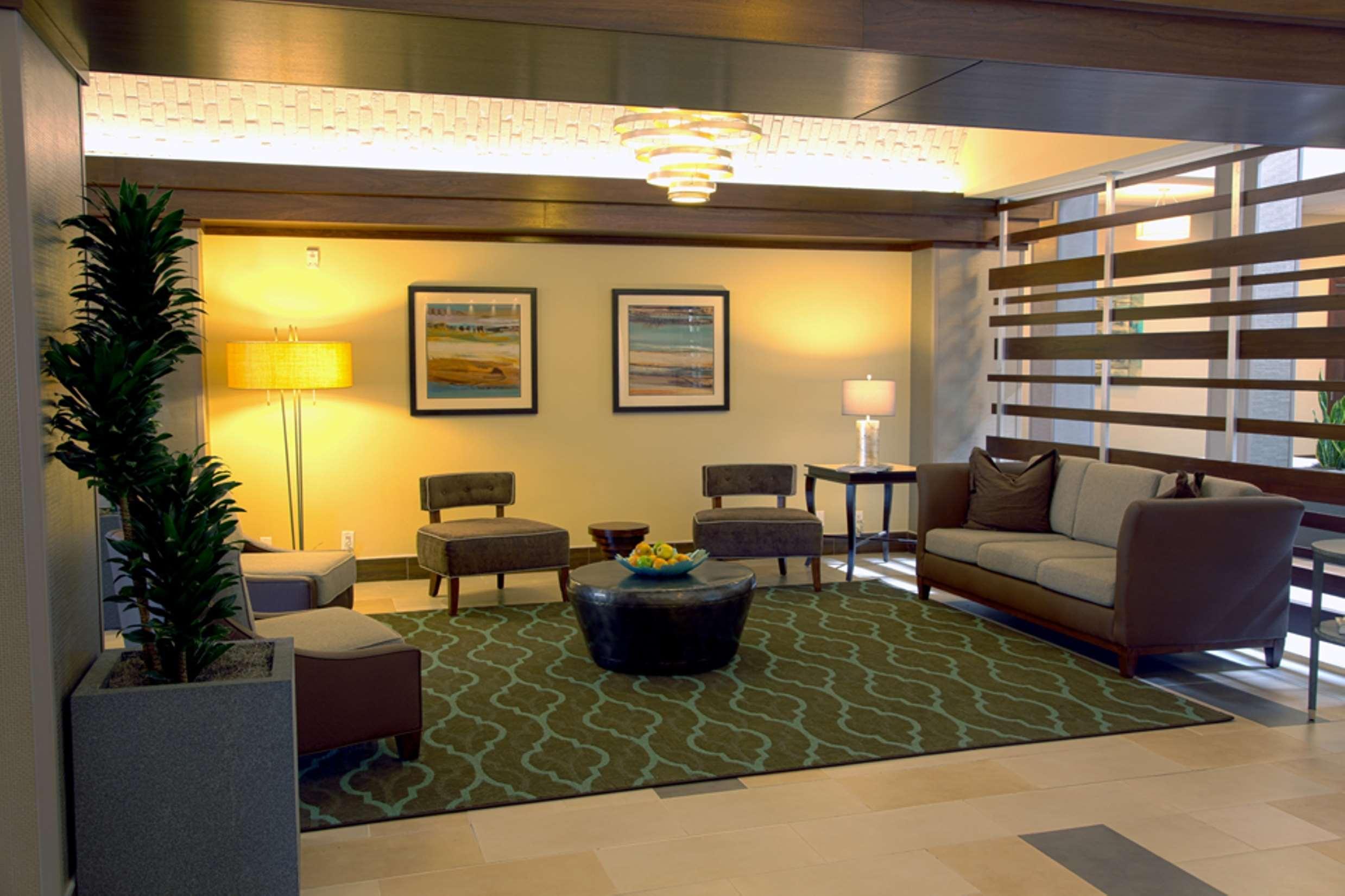 Embassy Suites By Hilton Dallas Market Center İç mekan fotoğraf
