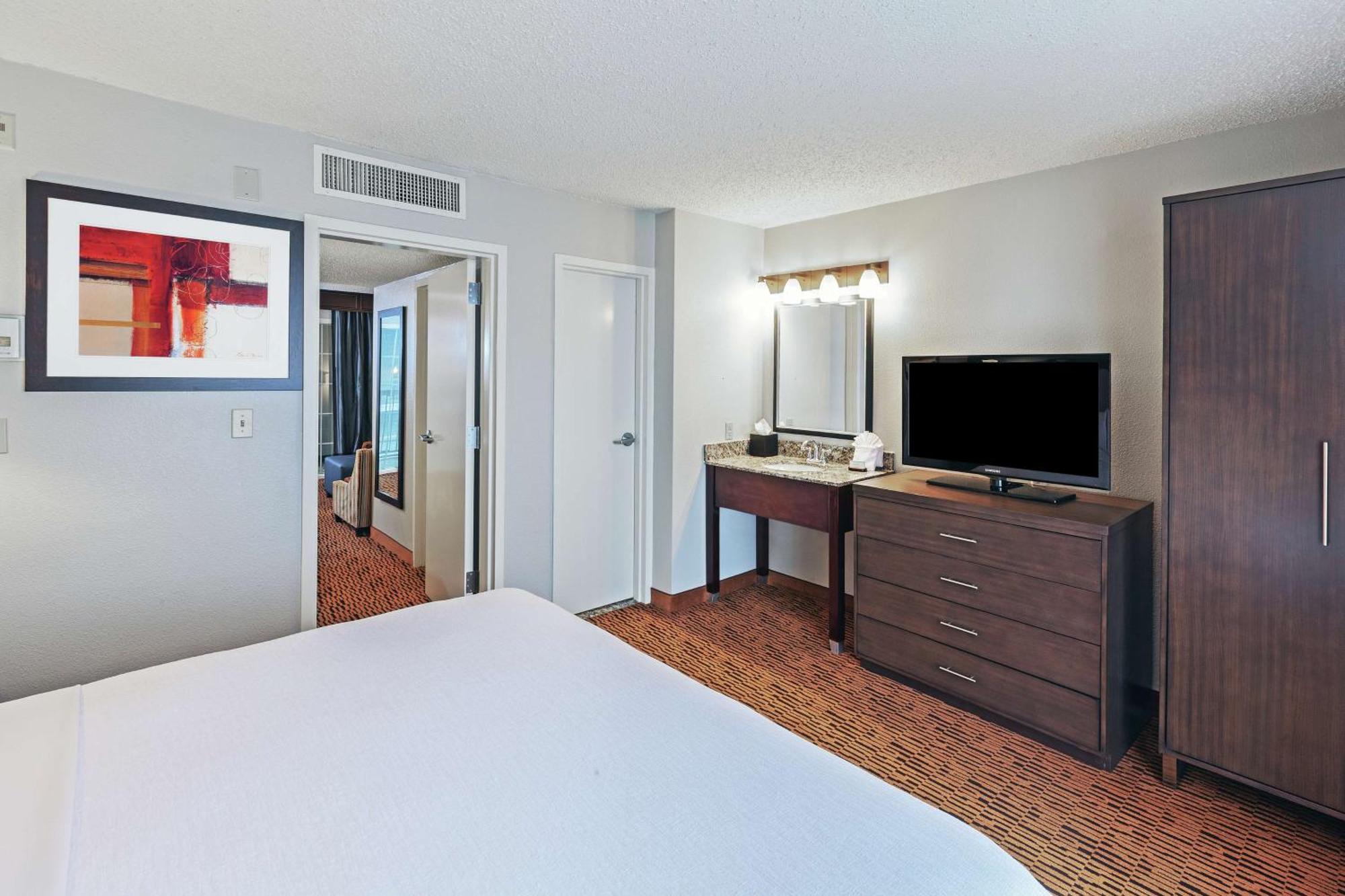 Embassy Suites By Hilton Dallas Market Center Dış mekan fotoğraf
