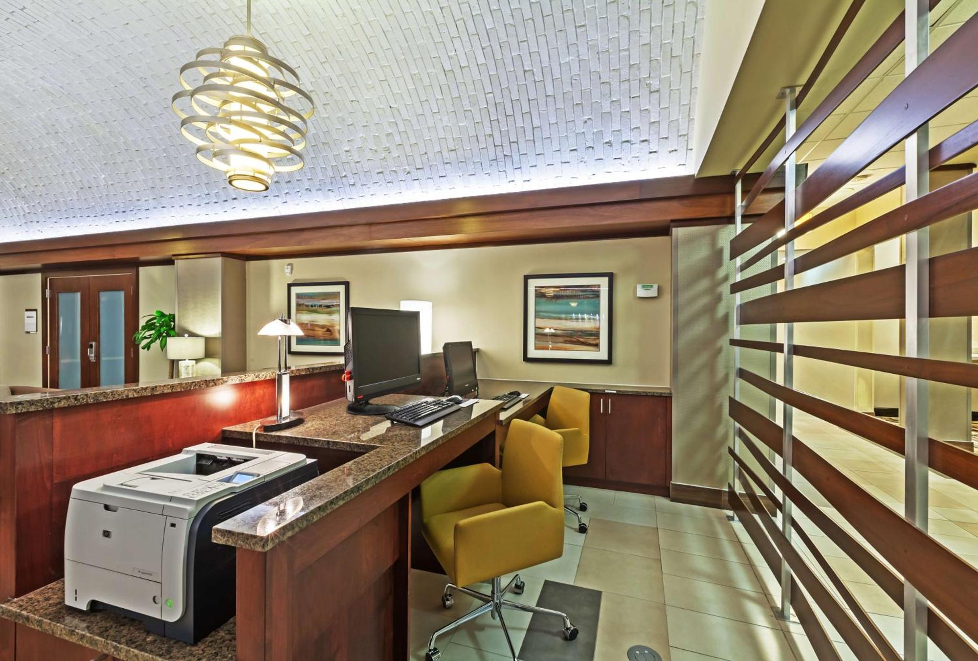 Embassy Suites By Hilton Dallas Market Center Dış mekan fotoğraf