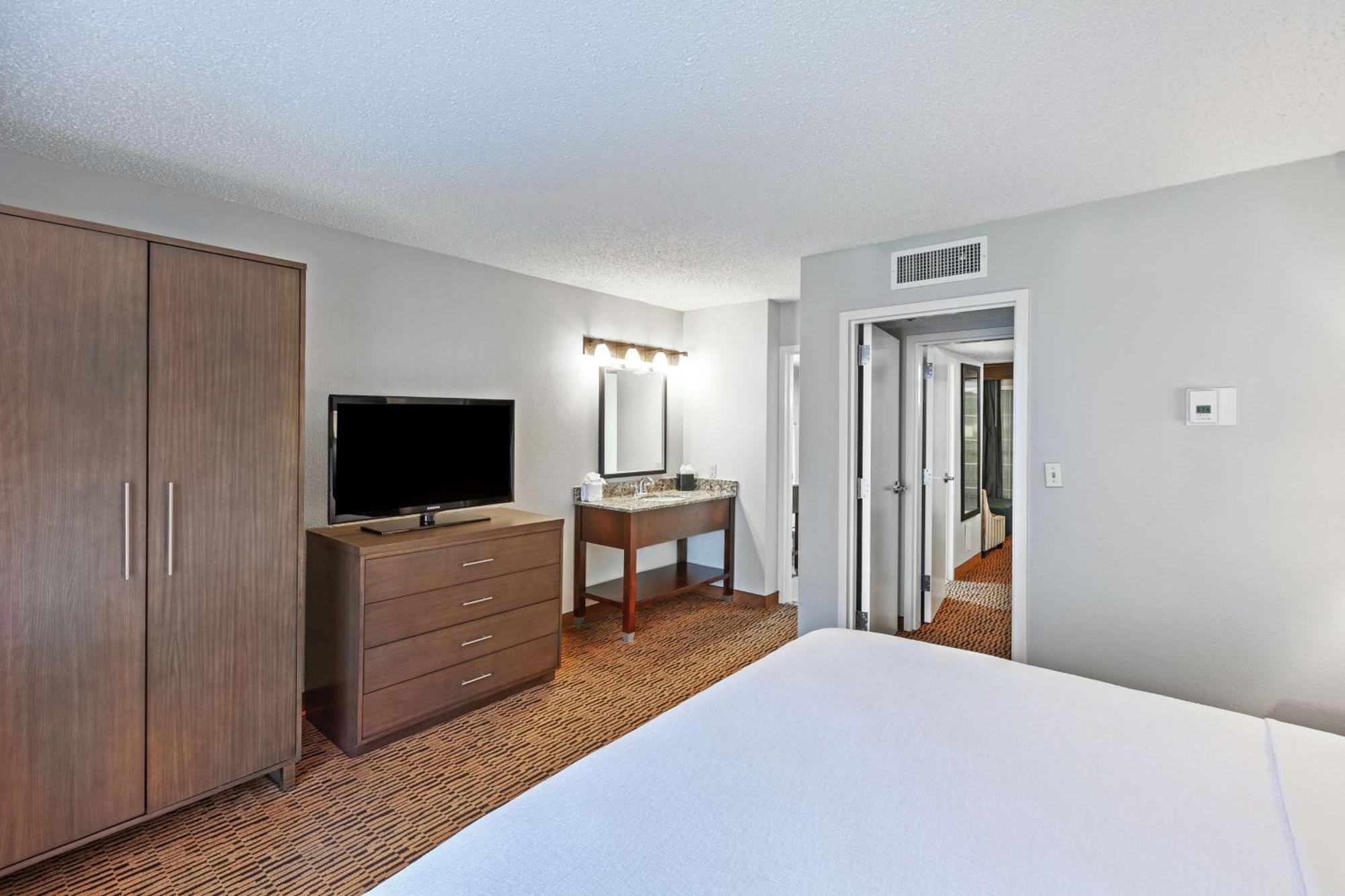 Embassy Suites By Hilton Dallas Market Center Dış mekan fotoğraf