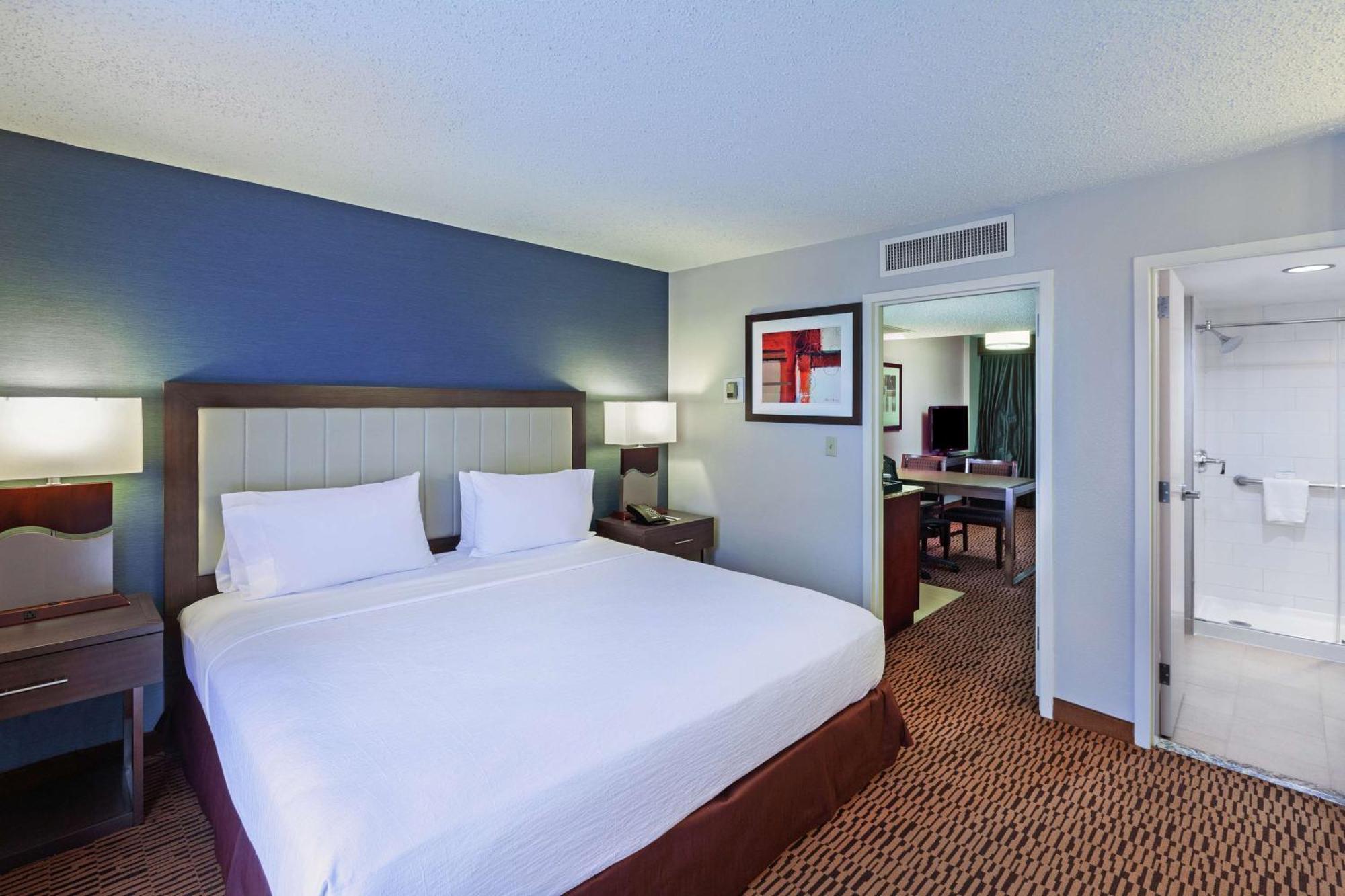 Embassy Suites By Hilton Dallas Market Center Dış mekan fotoğraf