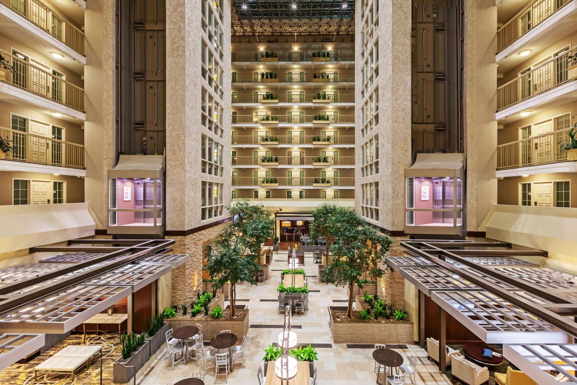Embassy Suites By Hilton Dallas Market Center Dış mekan fotoğraf