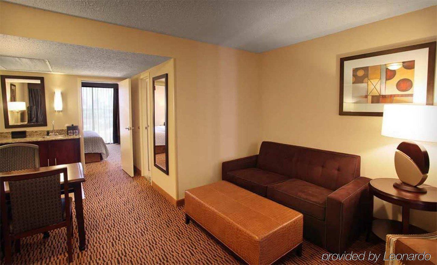 Embassy Suites By Hilton Dallas Market Center Oda fotoğraf